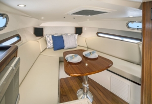 Pursuit Boats - OS325 interior