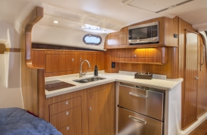 Pursuit Boats - OS385 interior