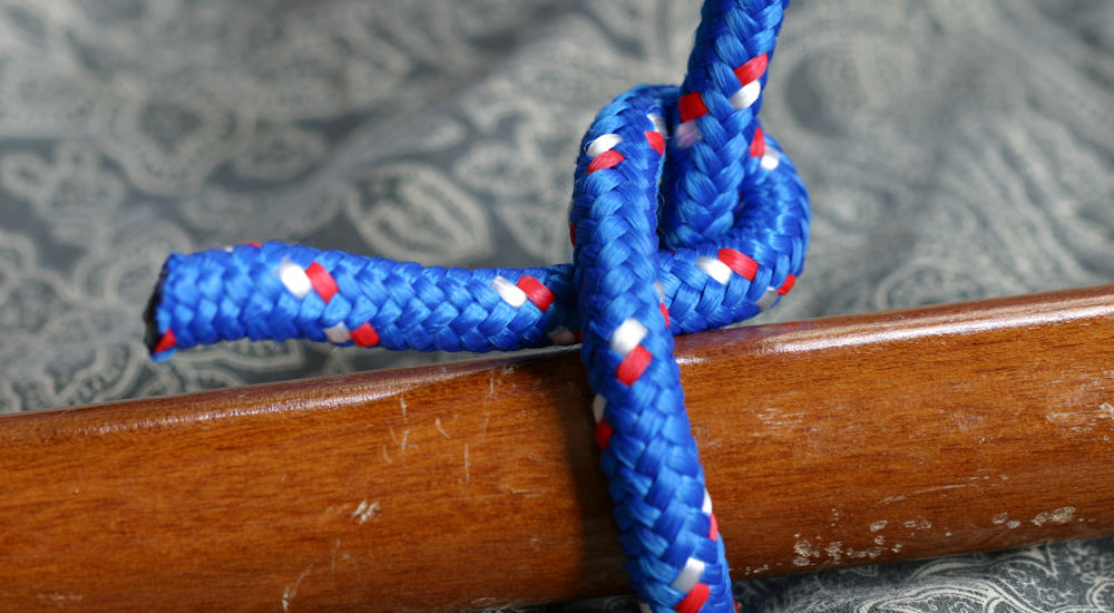 Half Hitch Knot