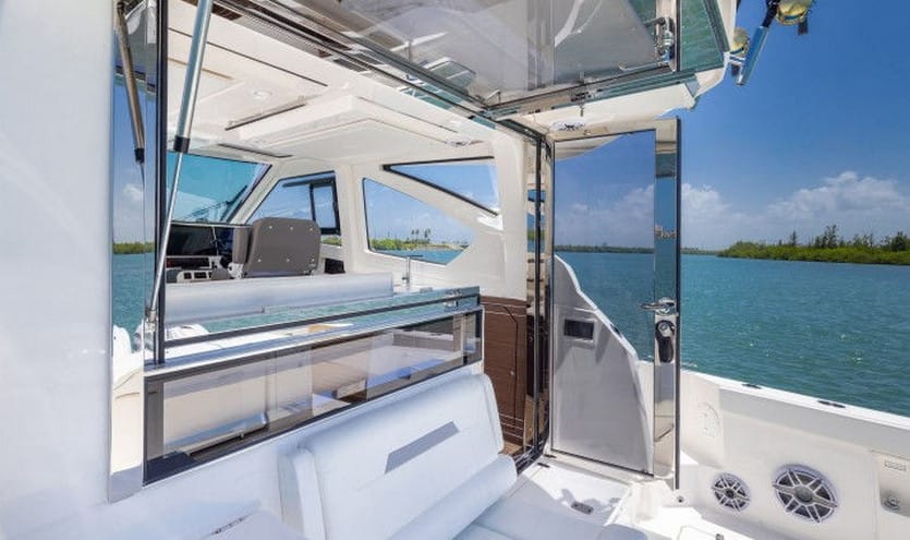 OS445 interior